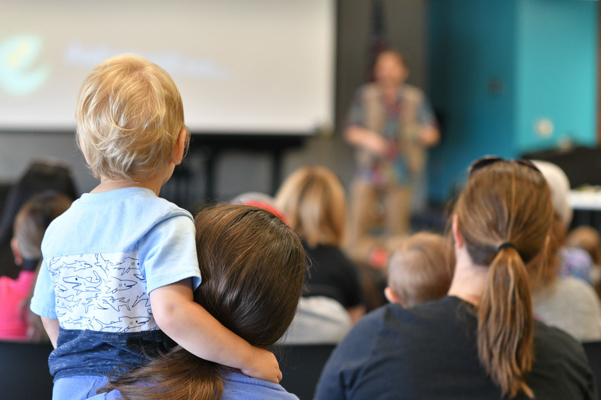 Singing zoologist Lucas Miller visits Bryan library